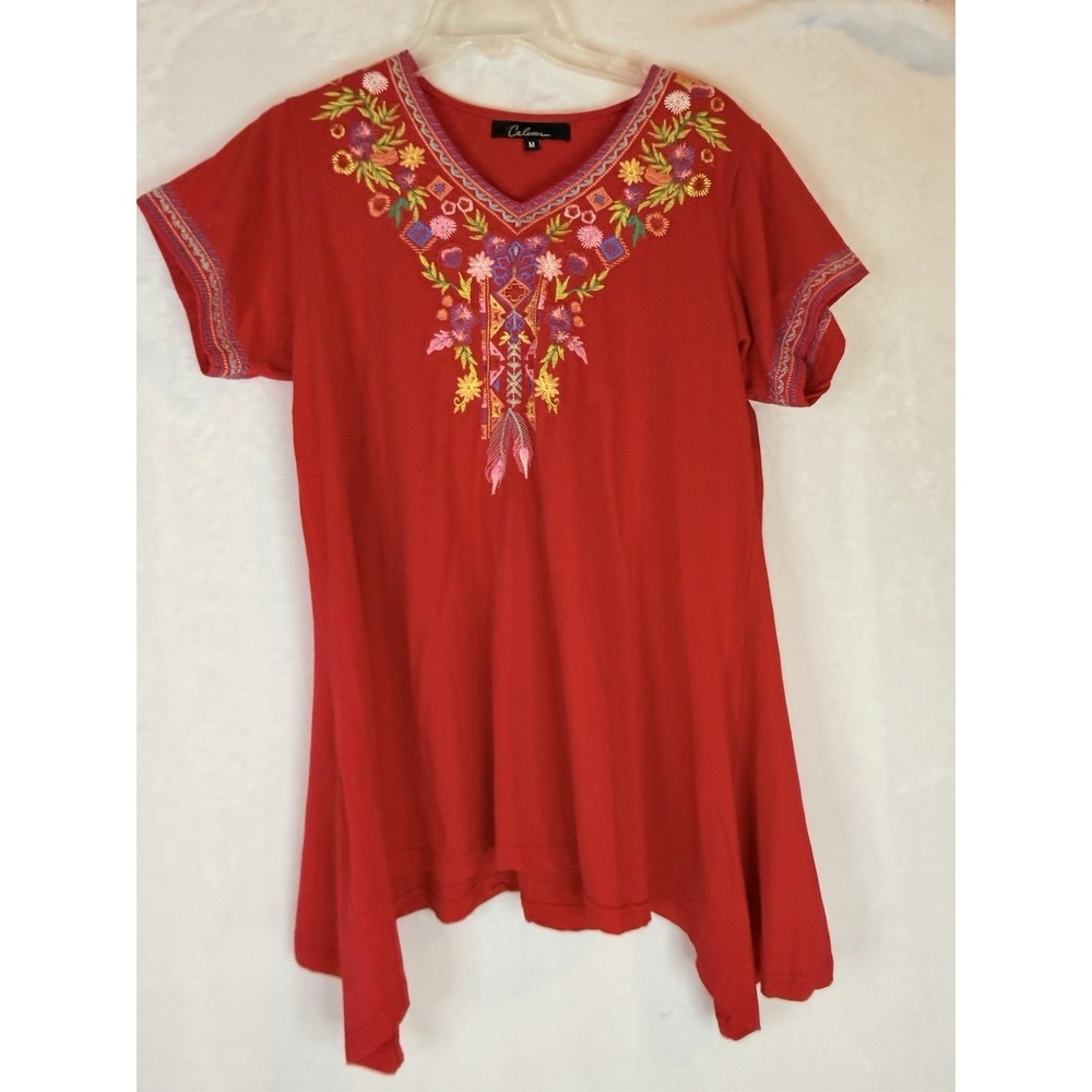 Calessa Red Embroidered Boho Tunic Top M Floral V Neck Handkerchief Hem Festival